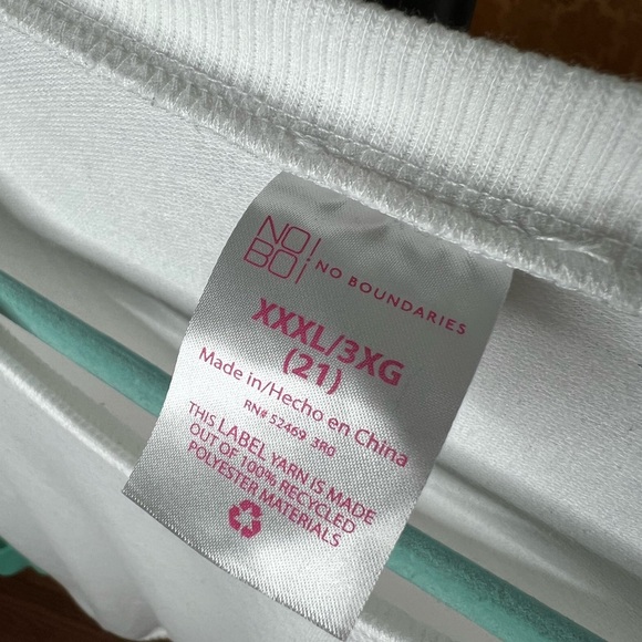 NWOT juniors No Boundaries color block cinch top sweater Size 3X - Picture 2 of 5